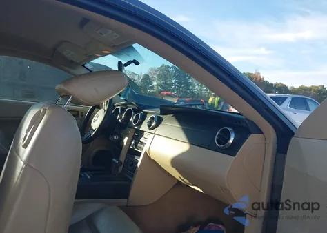 2005 Ford Mustang V6 Deluxe/V6 Premium from USA, damaged, VIN 1ZVFT80N055107522